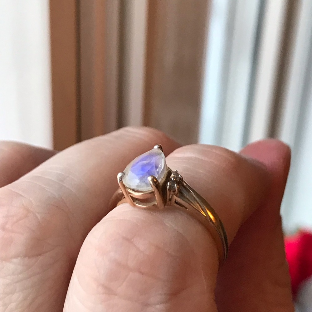 14k gold moonstone and diamond ring size 6.5 - Picture 7 of 10